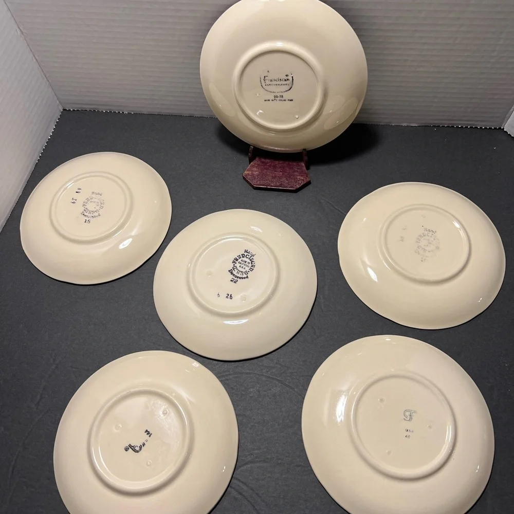 6 Franciscan ware apple pattern vintage saucers‎